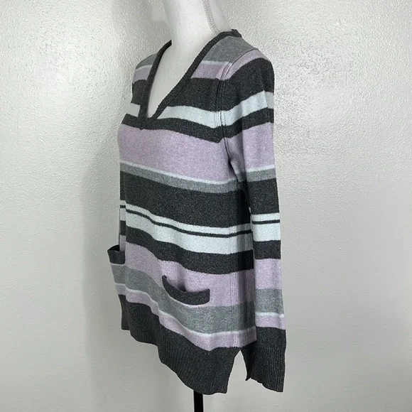 Tahari Sweater Women Small Gray Purple Striped Pullover V-Neck